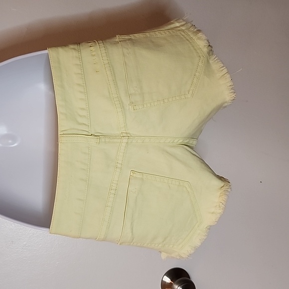 Billabong Laneway Jean Shorts, Neon Yellow, Size 3 - Picture 3 of 5